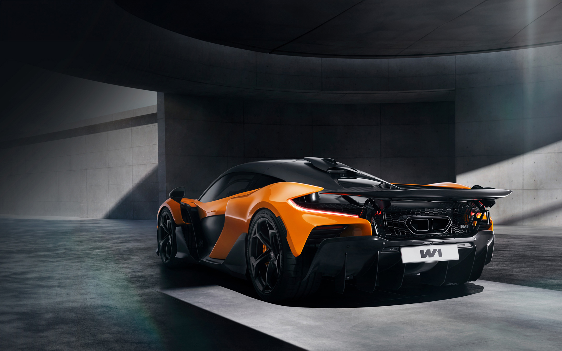 THE McLAREN W1