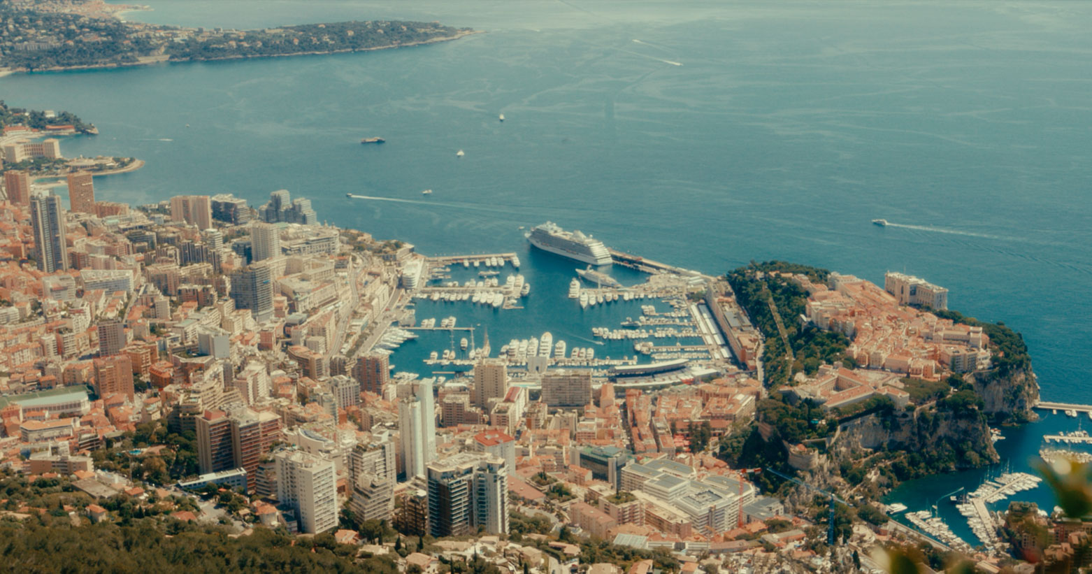 Senna 30 - Streets Ahead