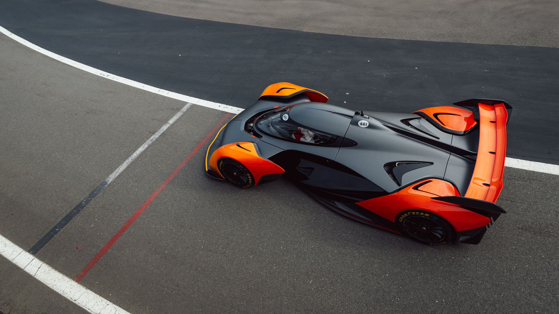 An overhead shot of the McLaren Solus GT parked on the Silverstone Race Track.