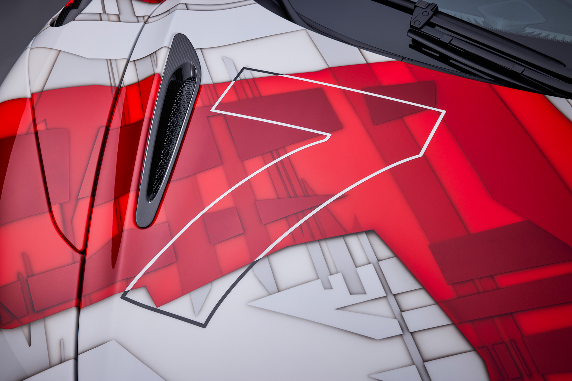 Close up of number 7 on Mclaren 750S with 3-7-59 theme.