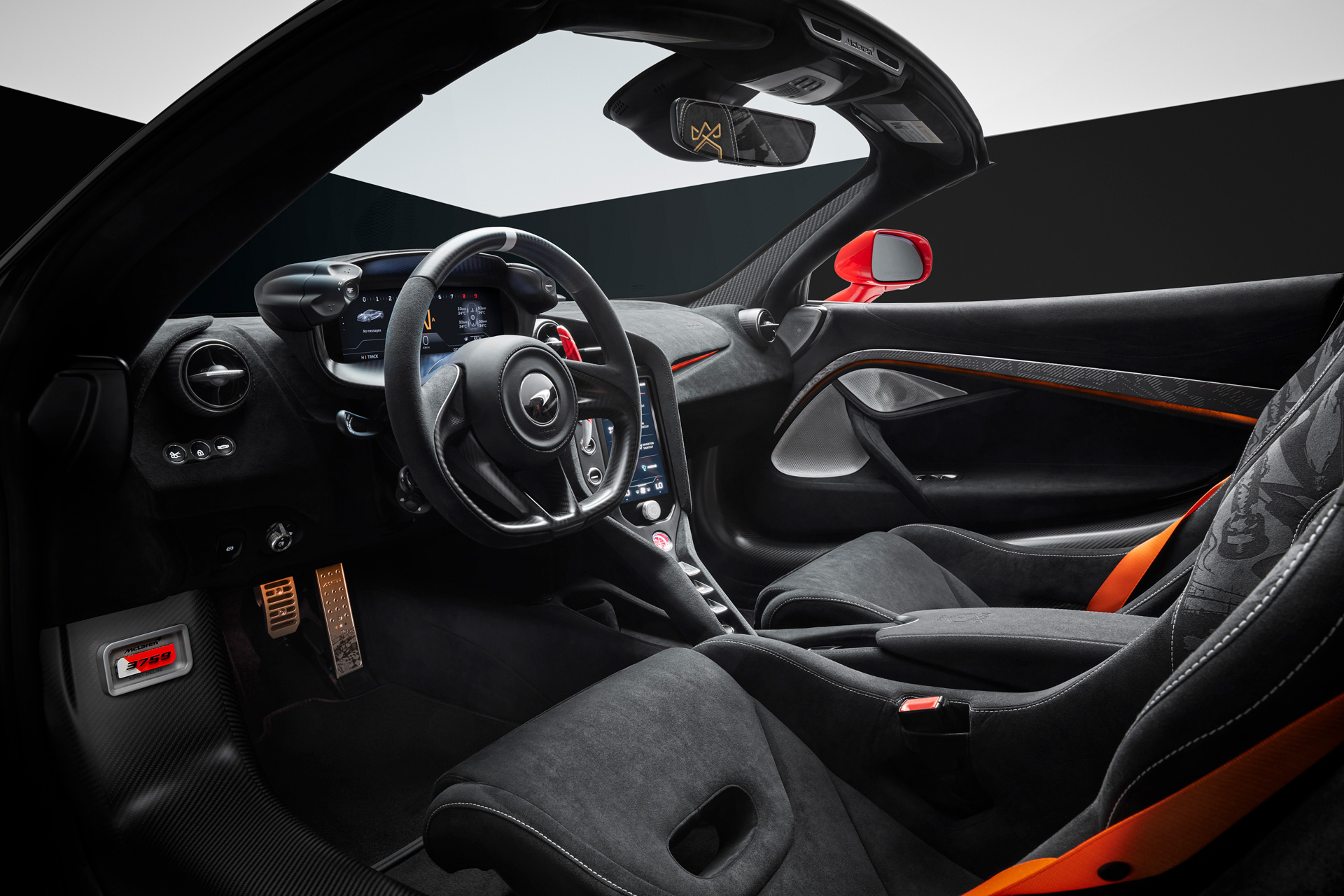 Mclaren 750S with 3-7-59 theme interior - steering wheel and controls.
